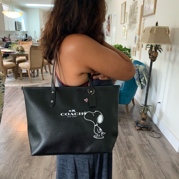 snoopy tote coach